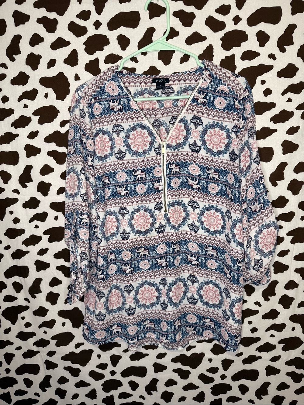 Rue21 Navy and Pink Printed V-Neck Pullover Tunic